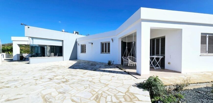 Paphos Armou Bungalow 4Bdr For Sale CPNC6911