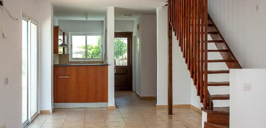 Paphos Chloraka 2Bdr Μaisonette For Sale AMR41326