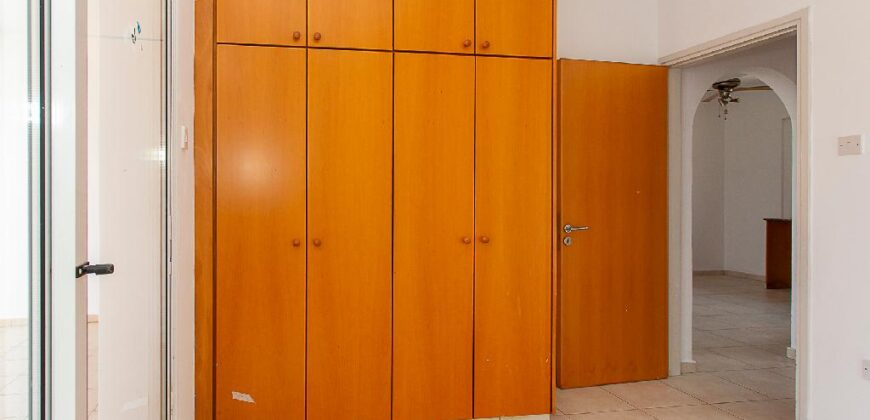 Paphos Mouttalos 2Bdr Flat For Sale AMR45140