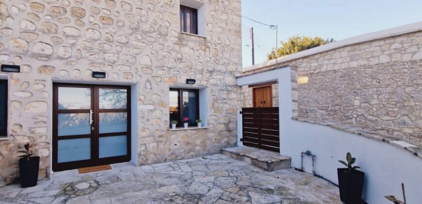 Paphos Polemi 3Bdr Traditional House For Rent DTC5461