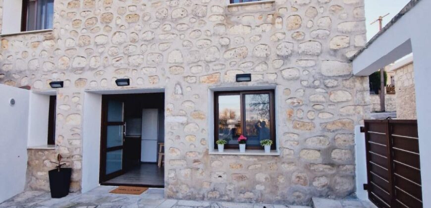 Paphos Polemi 3Bdr Traditional House For Rent DTC5461