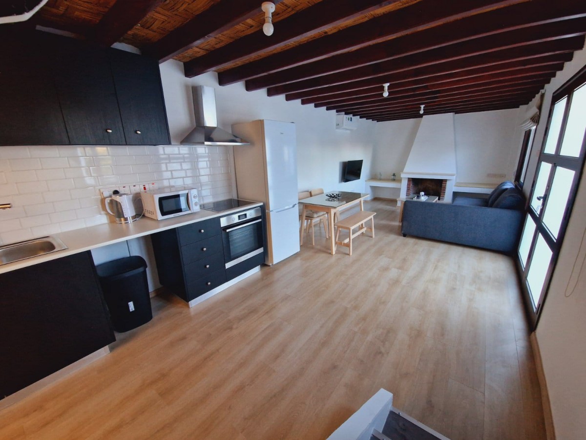 Paphos Polemi 3Bdr Traditional House For Rent DTC5461