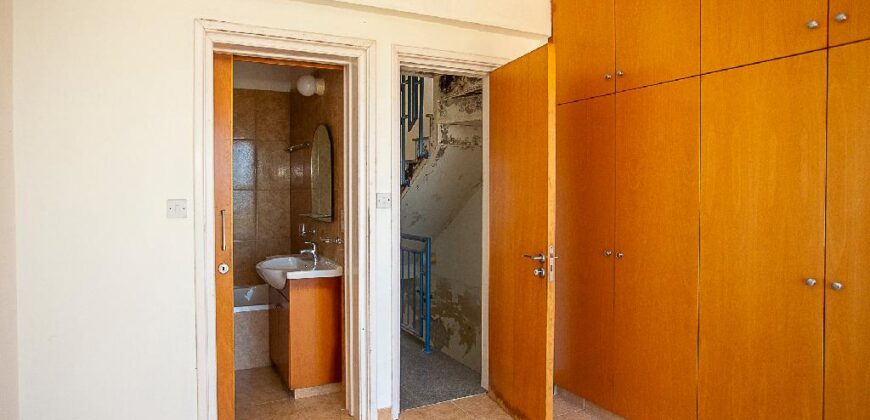 Paphos Argaka 2Bdr House For Sale AMR42205