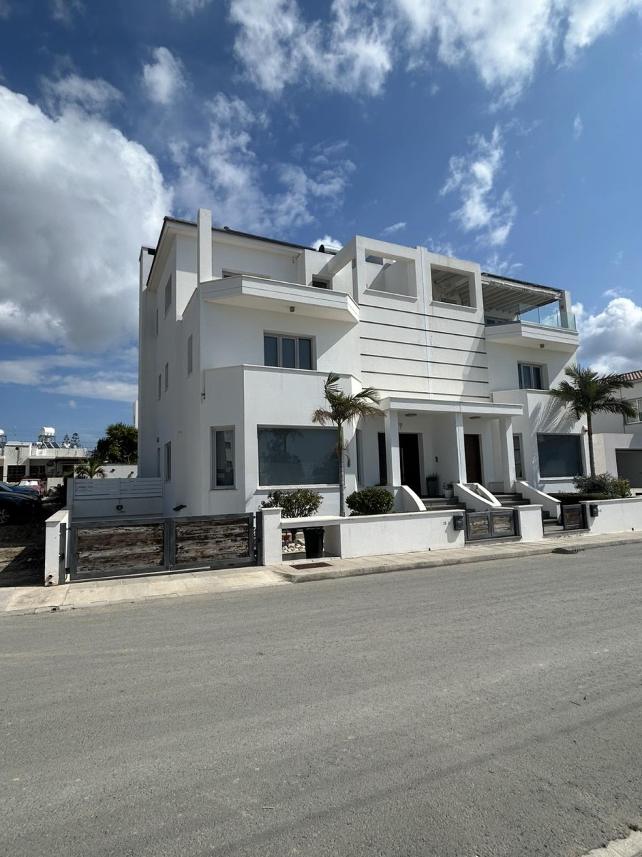 Paphos Paphos Town 5Bdr Detached Villa For Sale DTC5604